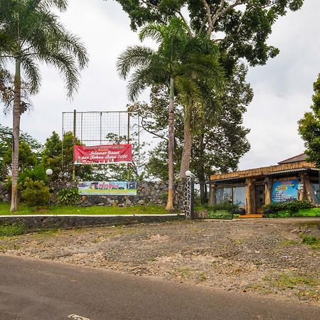 Oyo 2278 Cikidang Hunting Resort Sukabumi Luaran gambar